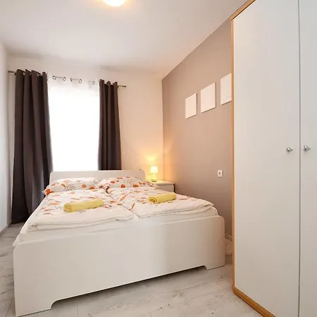 Apartment Anita 3 Porec Exterior photo