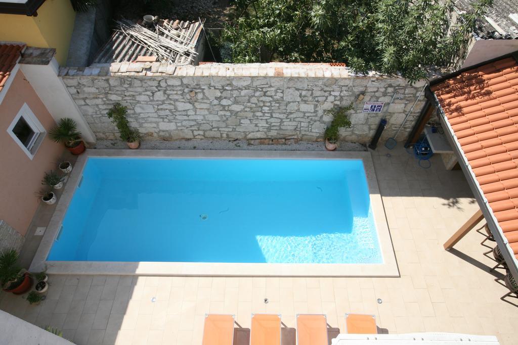 Anita 3 Apartment *