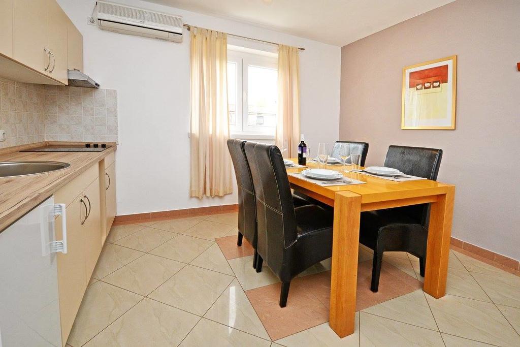 Apartment Anita 3 *